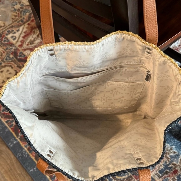 Thirty One Bundle In Navy Striped Straw - Picture 15 of 16